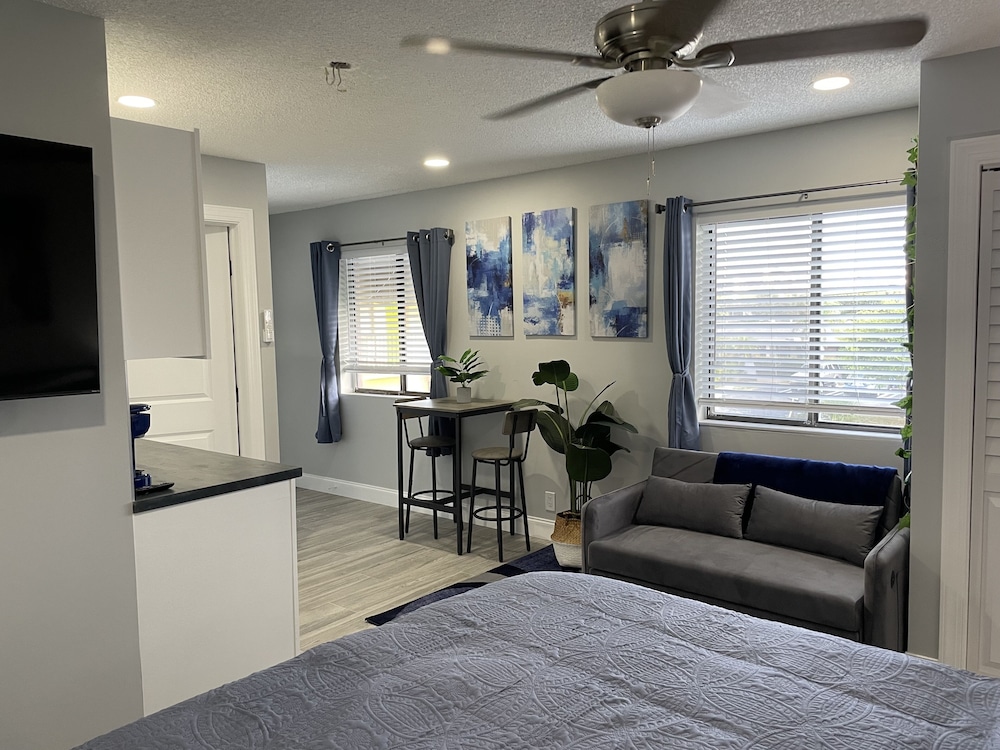 Sunny Palms Inn 21/31