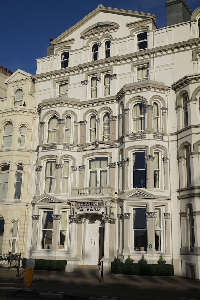Halvard Hotel 2/50