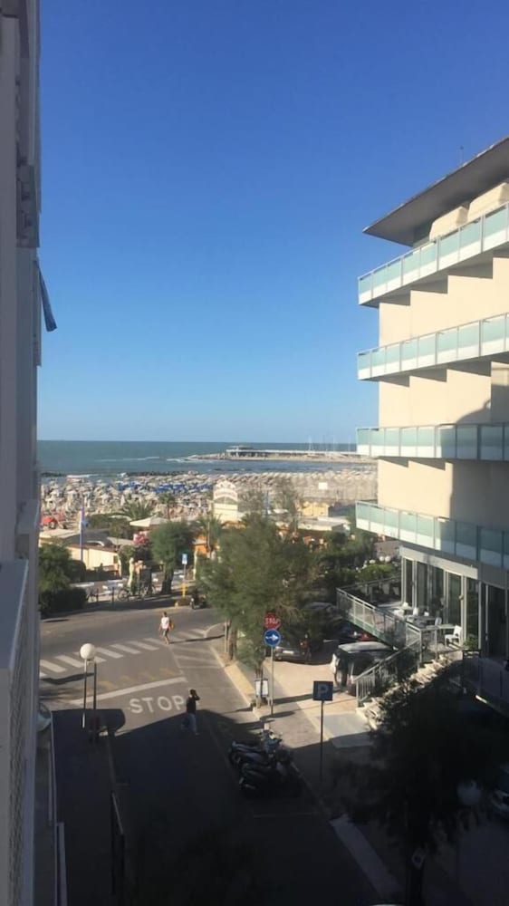 Hotel Spiaggia 37/41