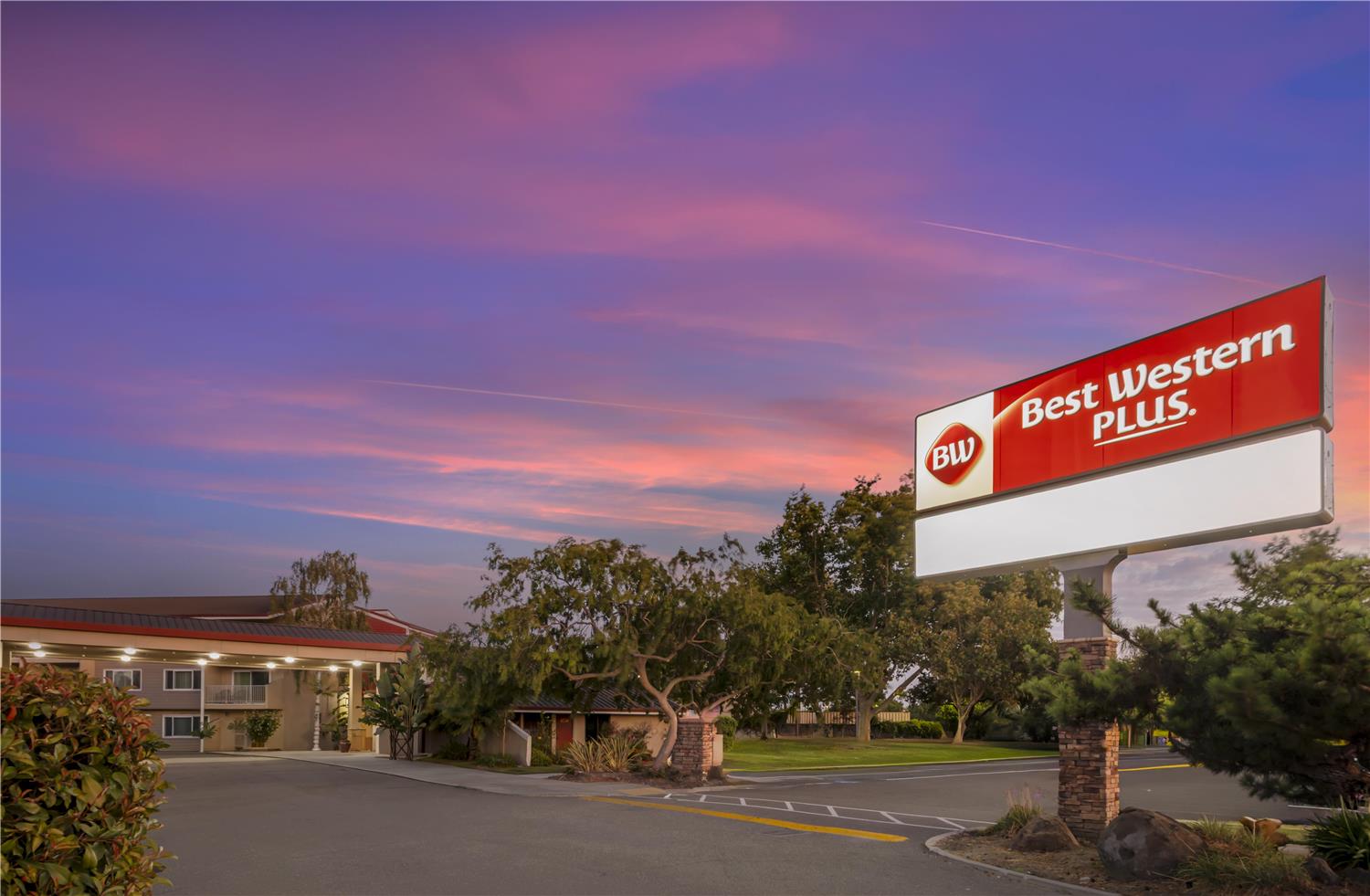 Best Western Plus Garden Court Inn 6/54