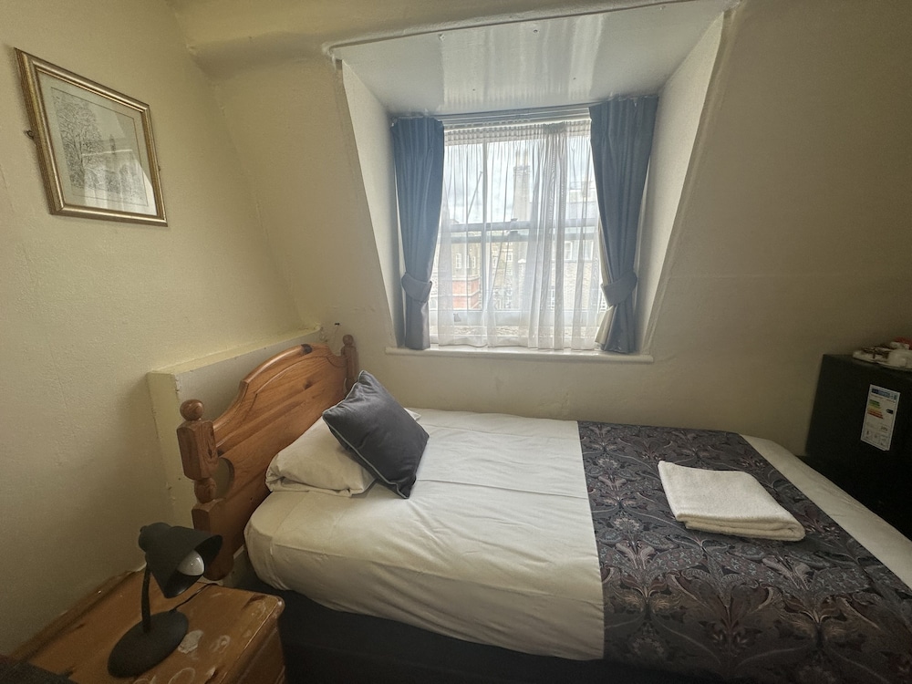 غرفة أساسية مفردة بسرير فردي بحمام مشترك، Arran House Hotel 3/7