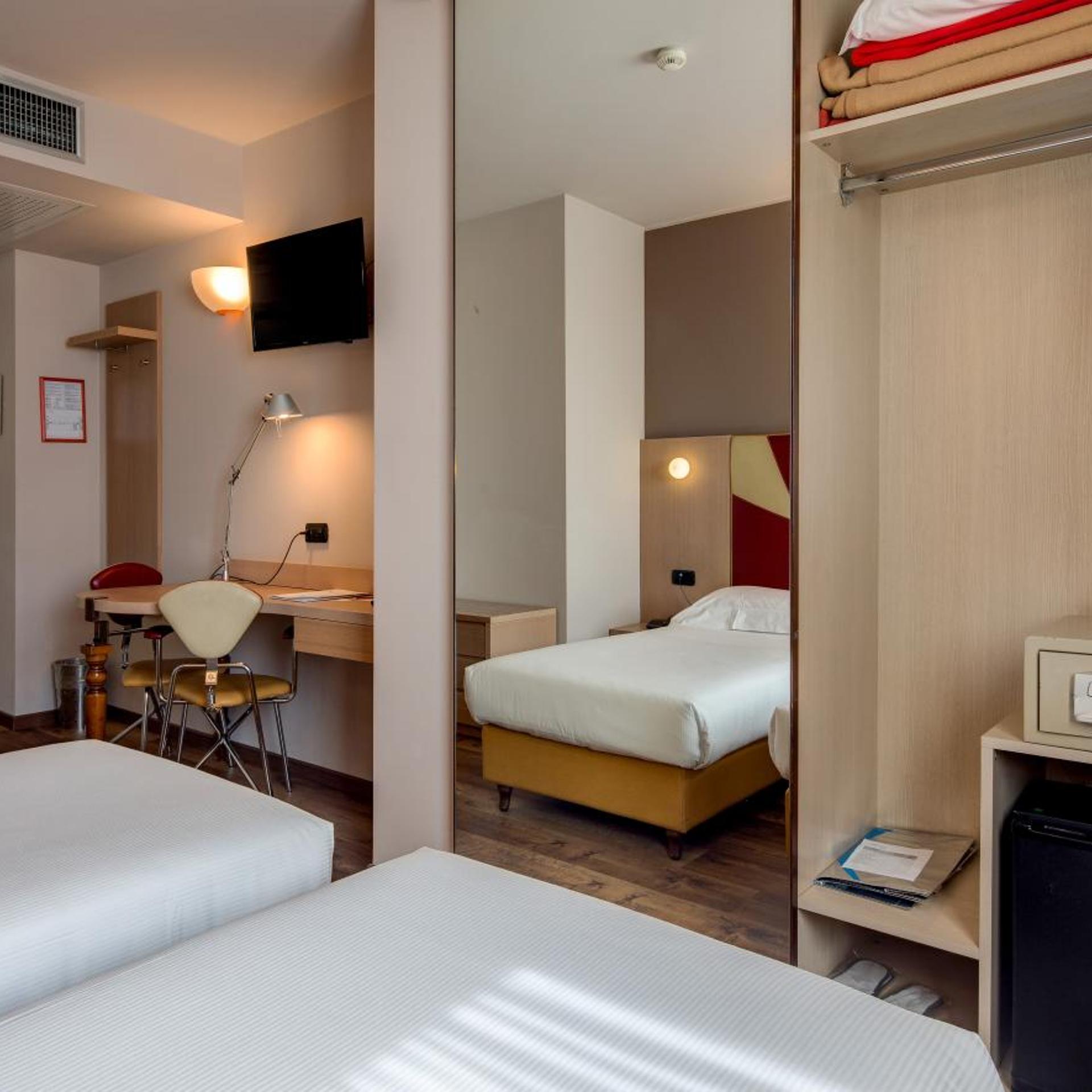SUPERIOR, DOUBLE BED