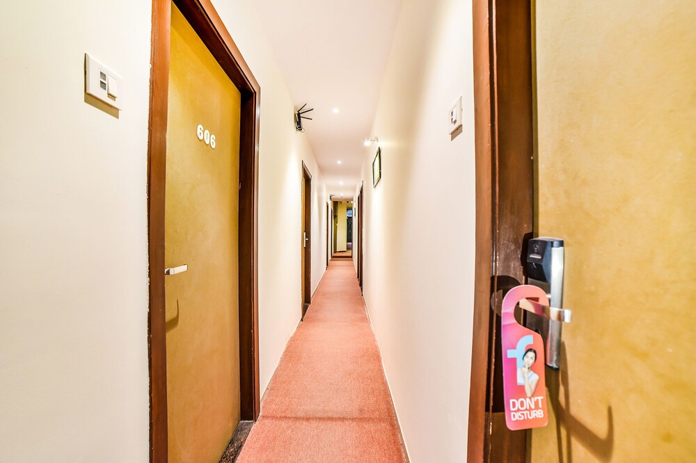 Fabhotel Ascot International Andheri 40/50