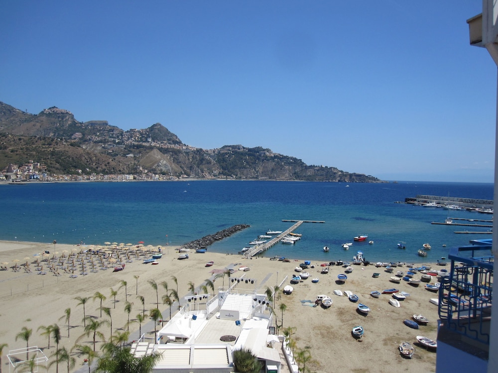 Panoramic Hotel 38/45