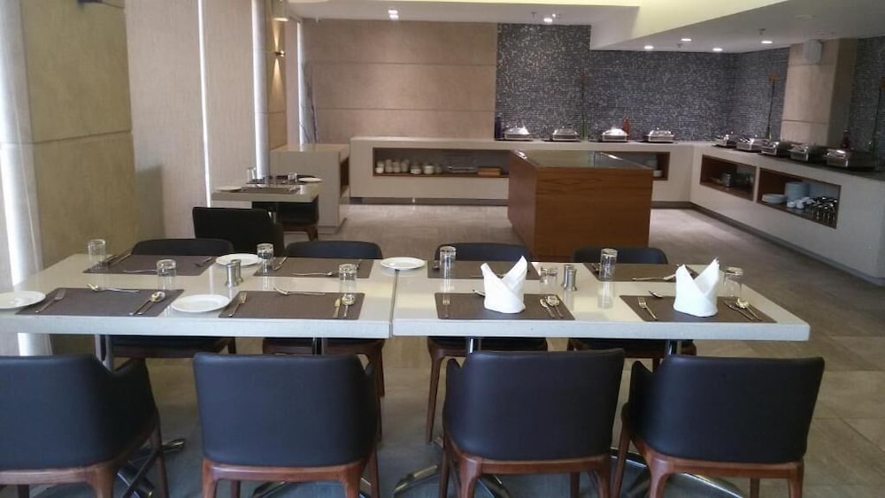 Hotel Suba Elite 37/44