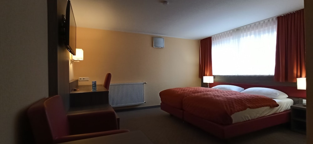Modern, Comfort, Double Bed, No Balcony, Hotel Waldblick 2/7