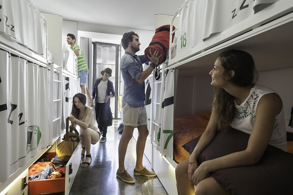 Urbany BCN GO Hostel 23/32