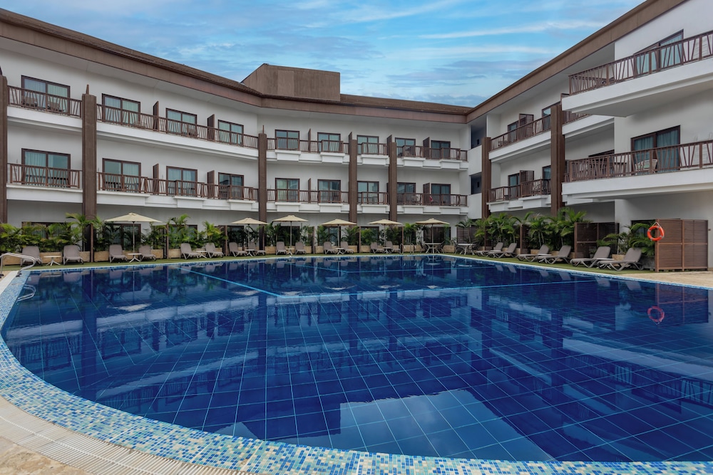 Grand Sirenis Karmairi 37/65