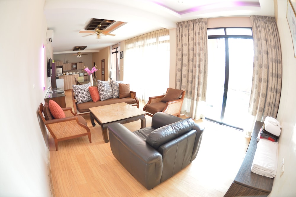 Pratamnak Villa 78/100