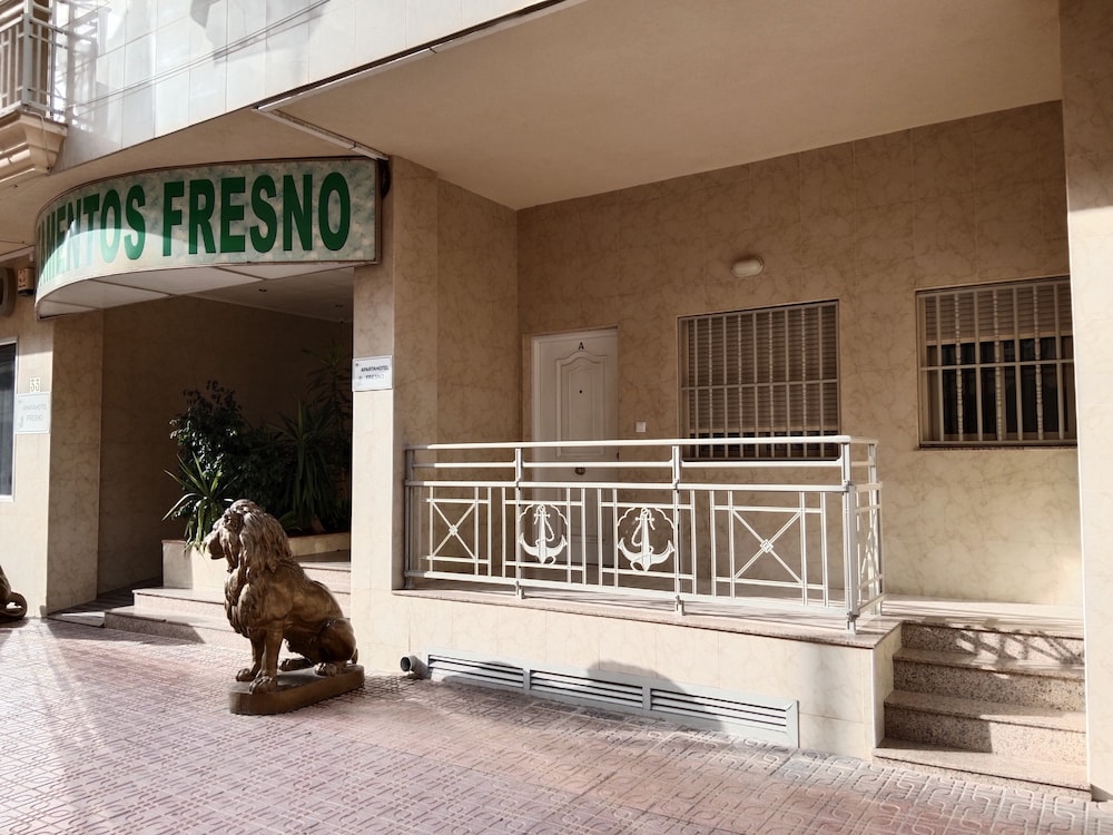 Fresno Vacation Apartments 4/50