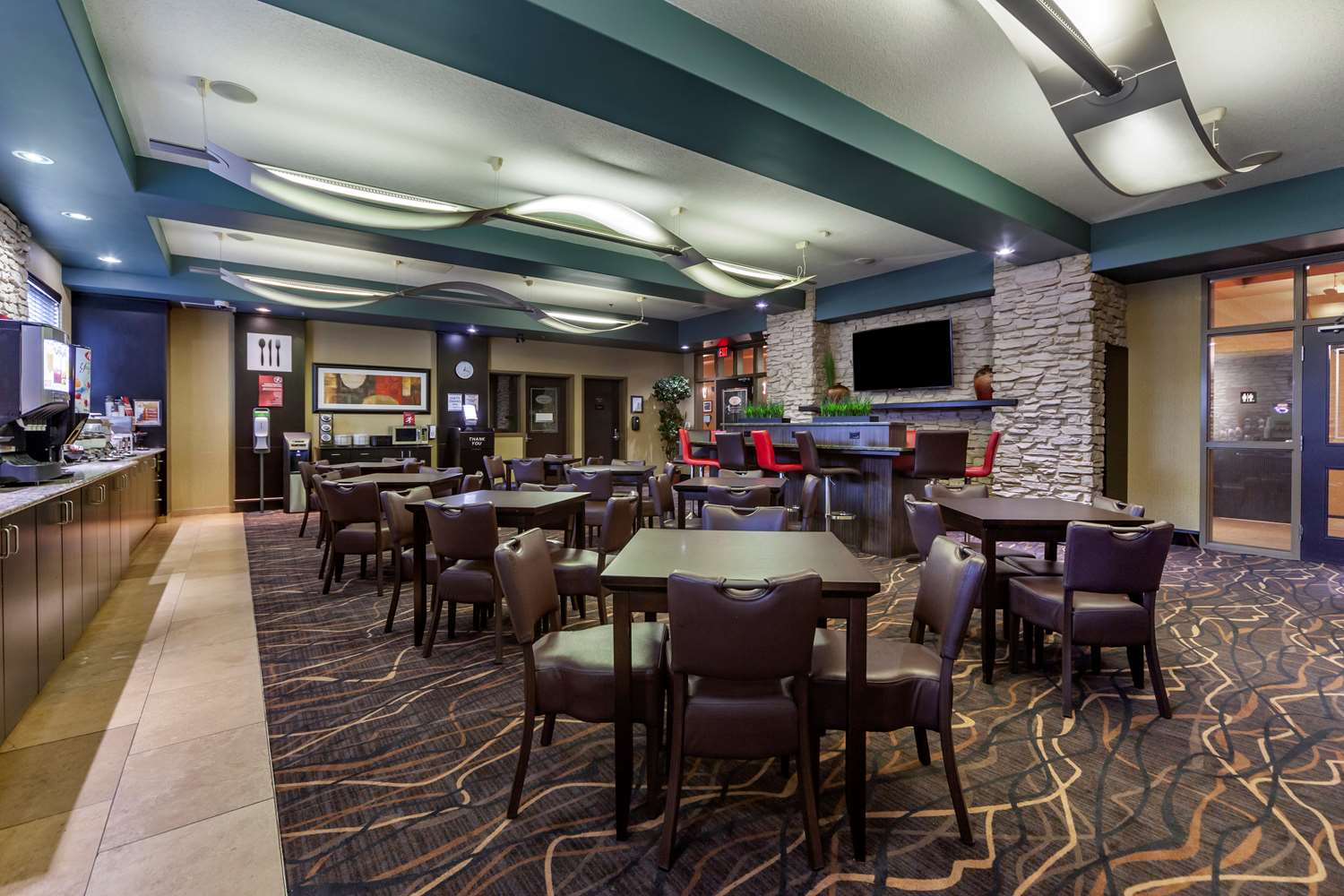Best Western Plus The Inn At St. Albert 26/38