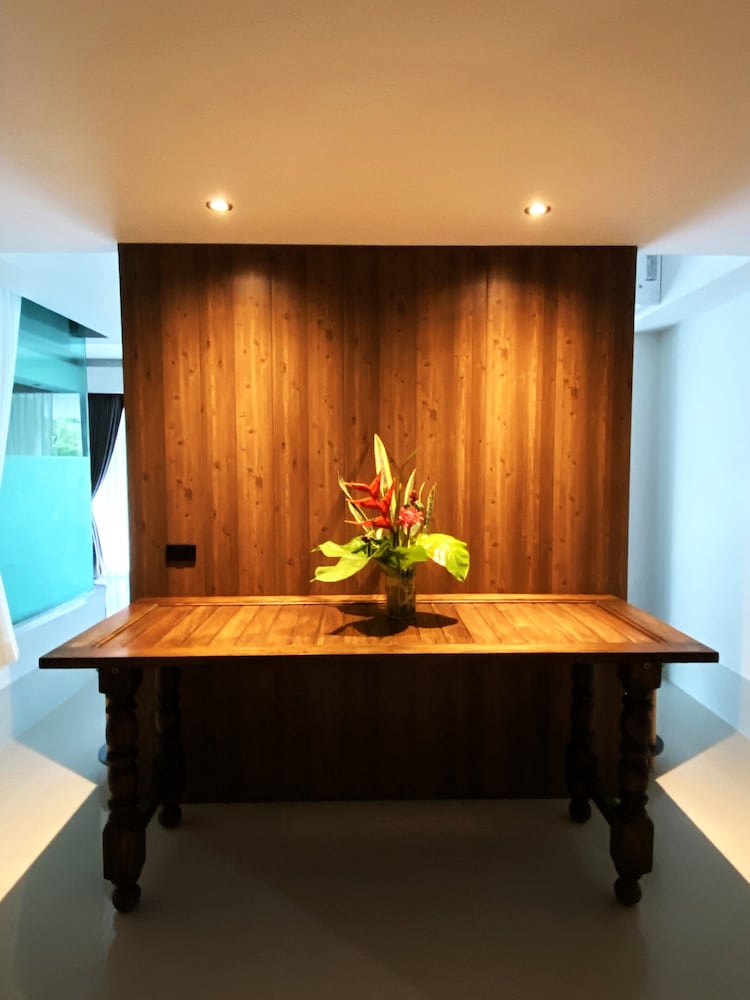 L Esprit de Naiyang Beach Resort 6/50