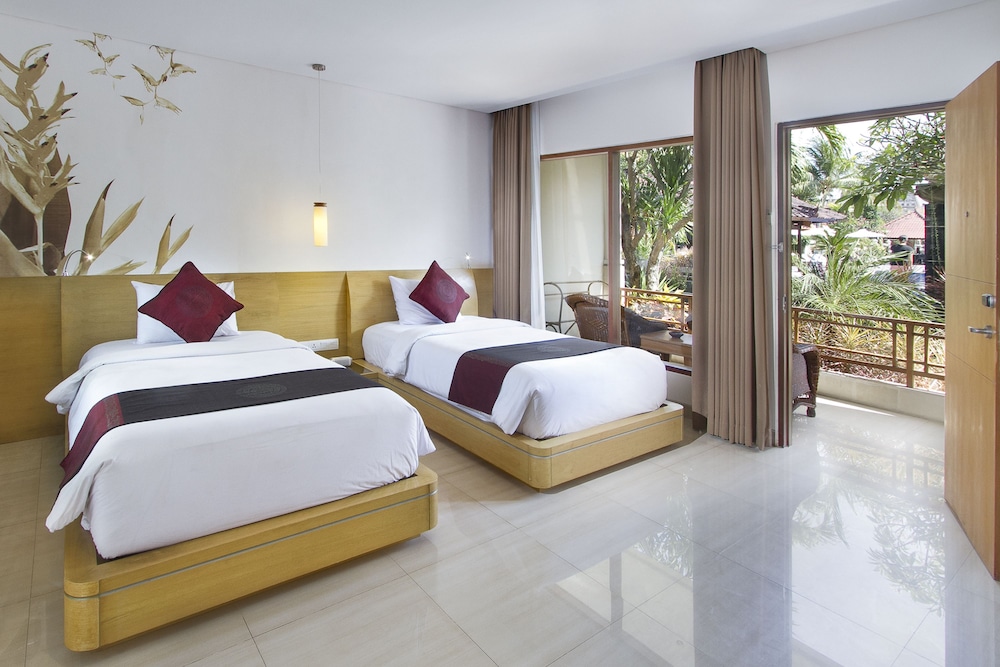 Kuta Beach Club Hotel 10/57