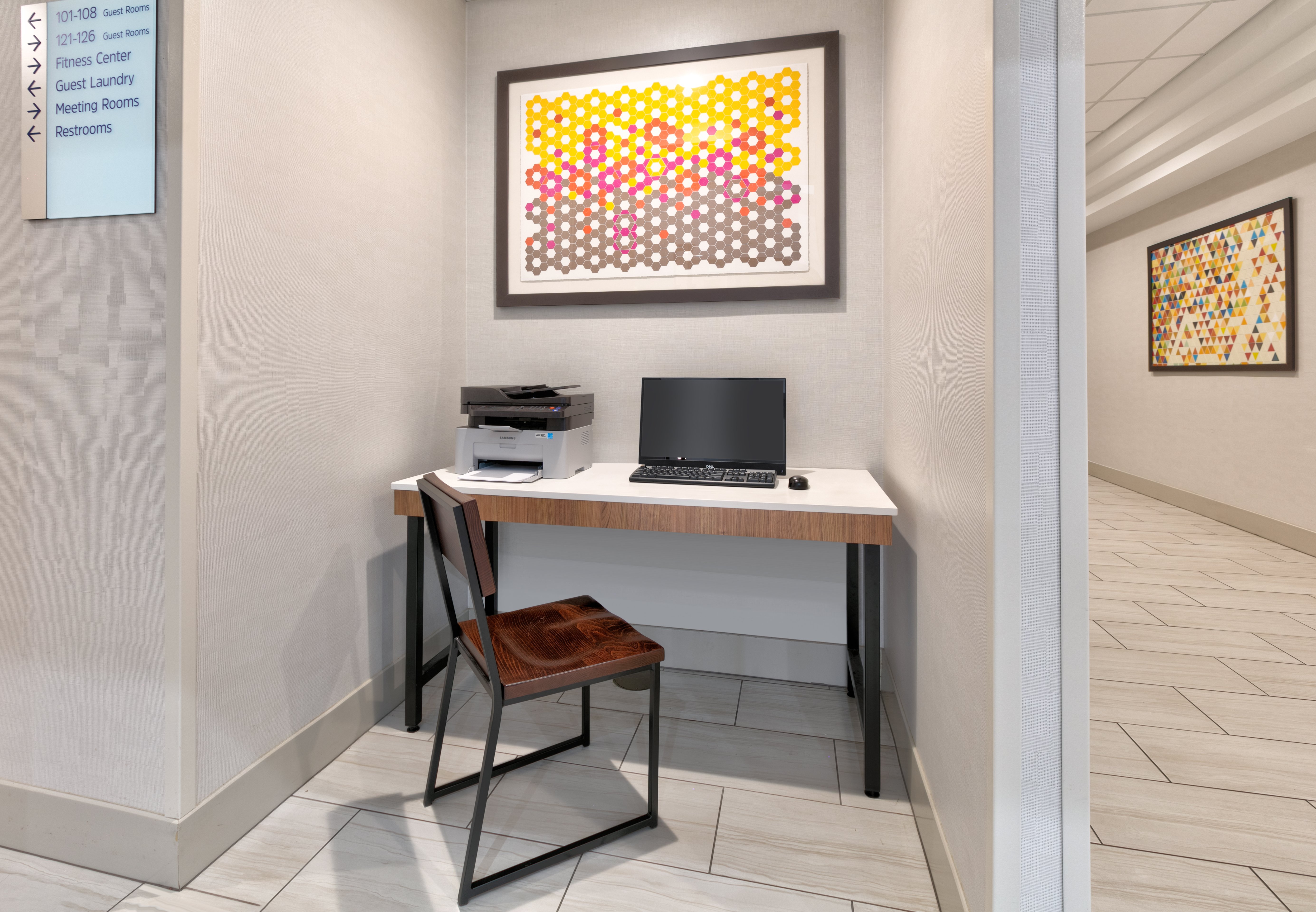 Holiday Inn Express Hotel And Suites Dallas Ft Worth Airport South 26/30