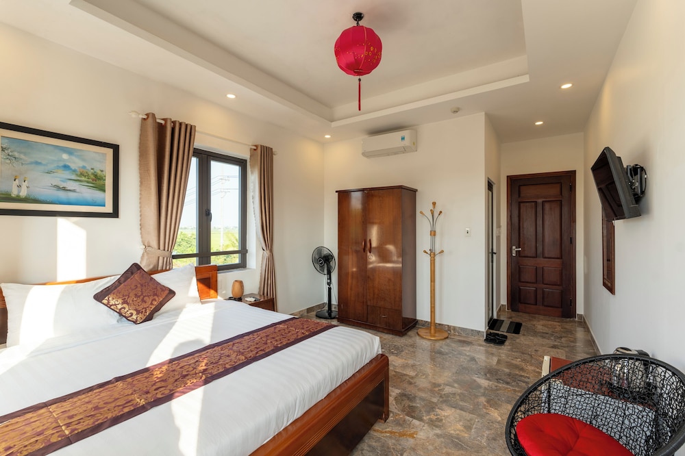 DELUXE, DOUBLE BED, POOL VIEW