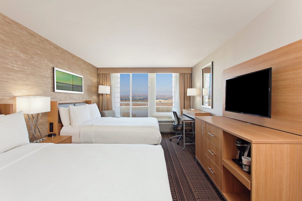 Standard, 2 Queen Beds, Accessible