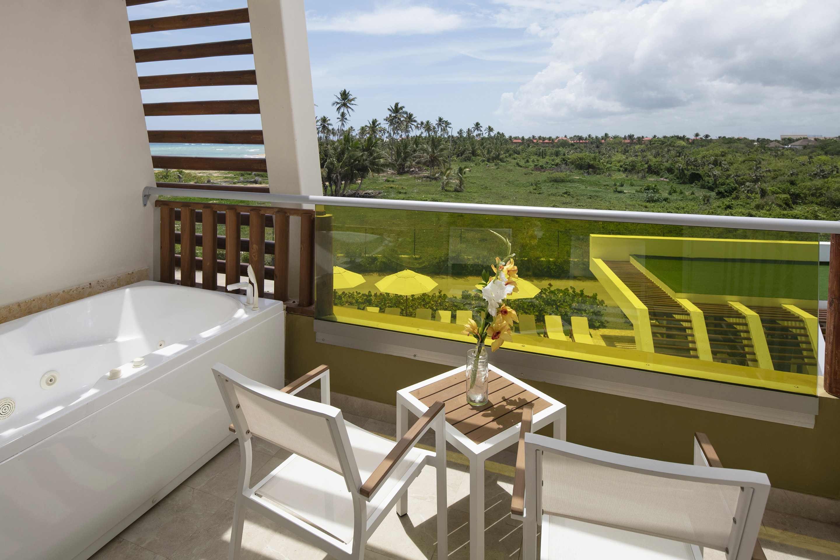 Premium, Queen Bed, Tropical View، Dreams Onyx Resort And Spa Punta Cana 2/2