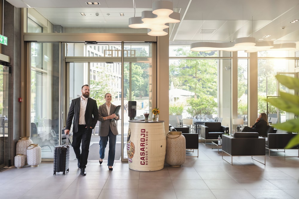 Centurion Swiss Quality Towerhotel 4/43