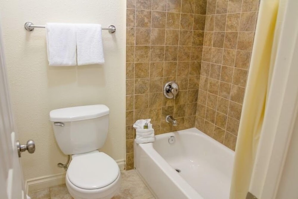 California Suites 53/55