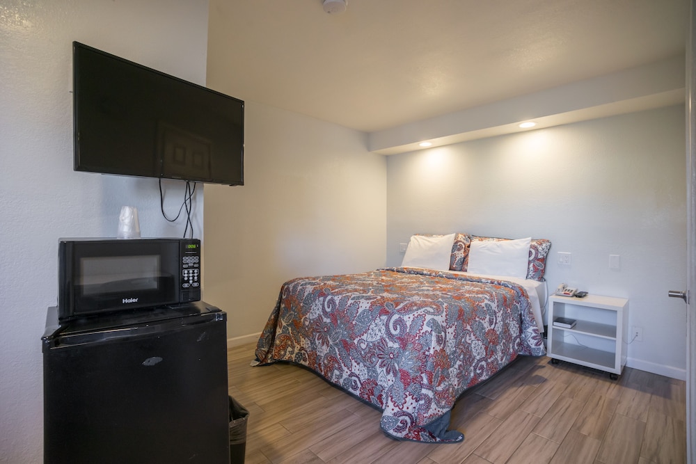 Berkeley Inn 36/50