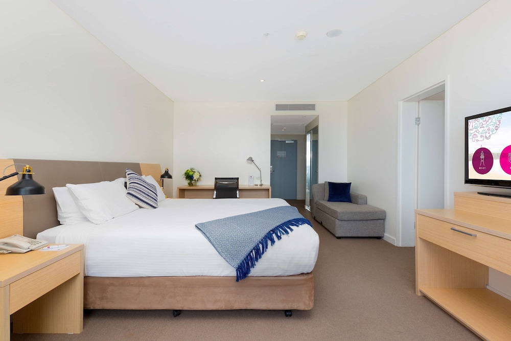 Sage Hotel Wollongong 18/75