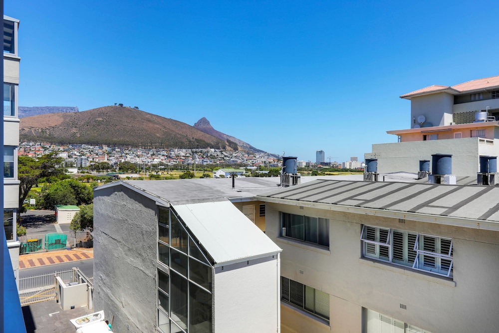 Mouille Point Village 1/50