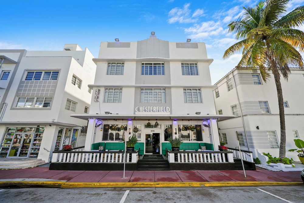 Chesterfield Hotel and Suites 3/50