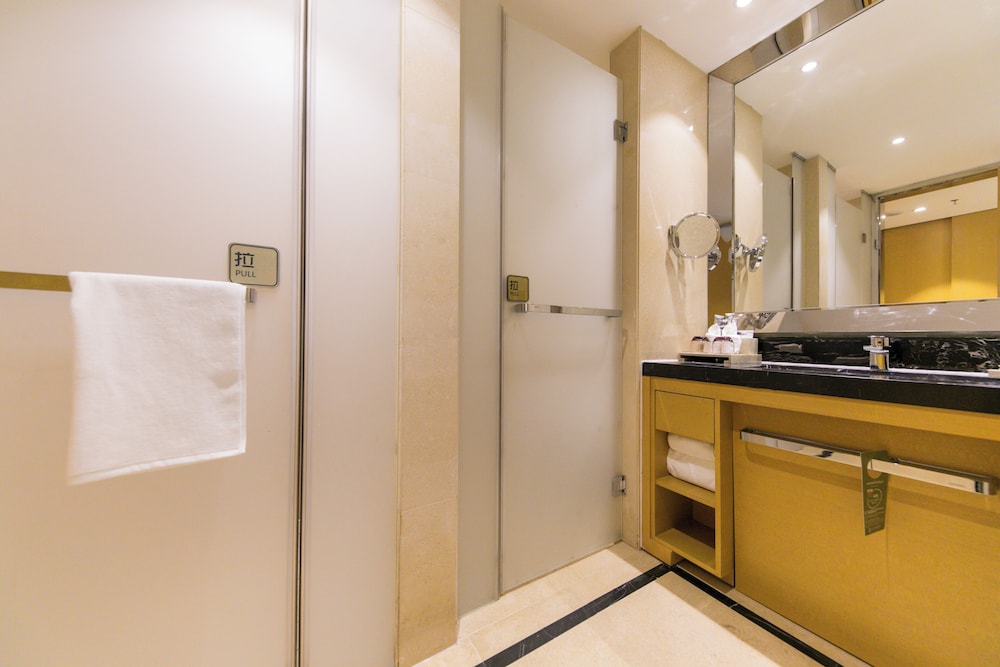 Mercure Beijing Chang An West 41/48