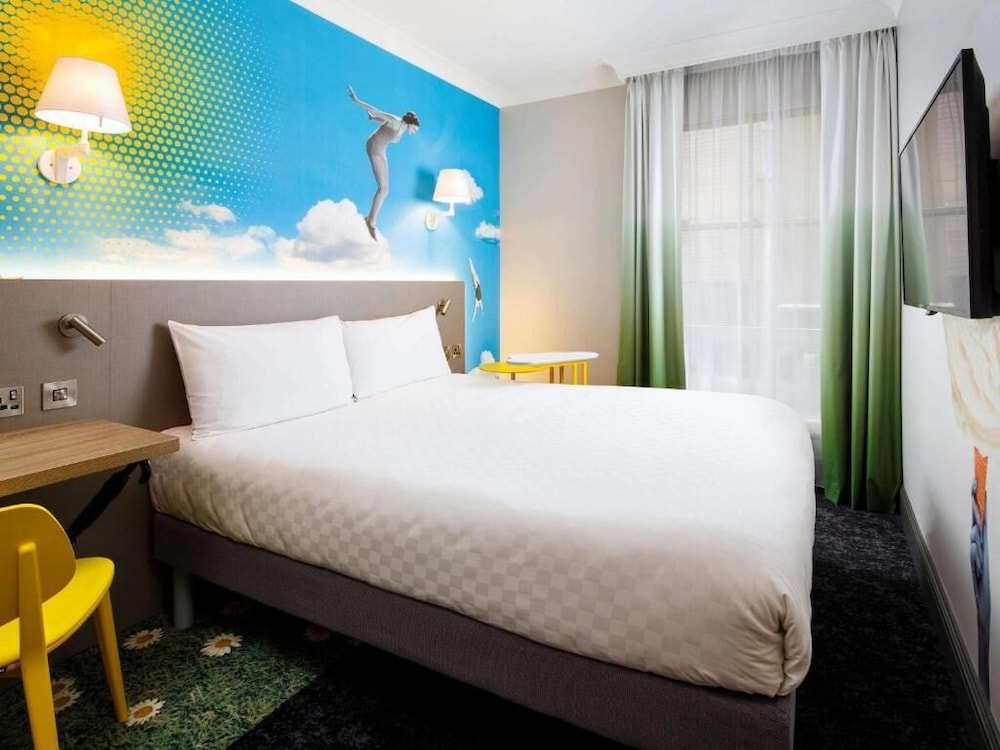 Compact, Double Bed