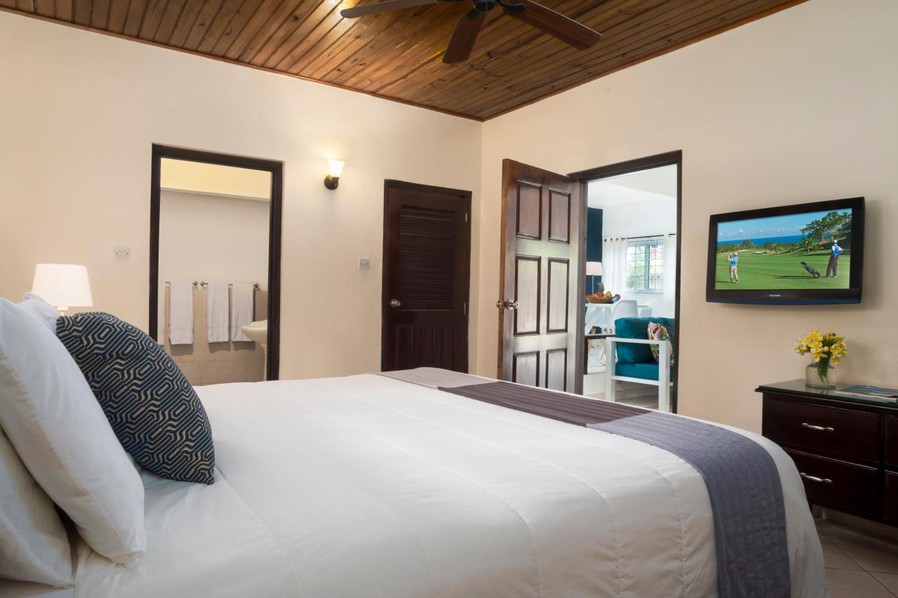 1 BEDROOM
