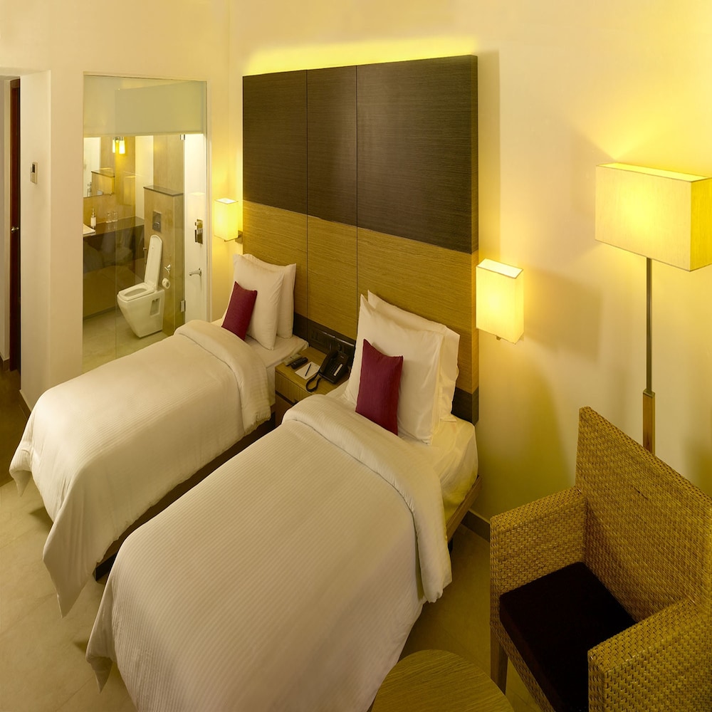 POETREE SAROVAR PORTICO 35/74