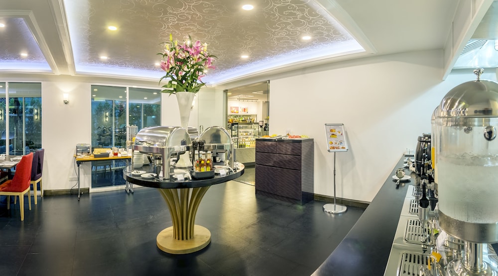 Anajak Bangkok Hotel 47/70