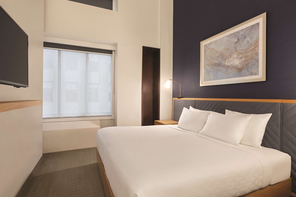DoubleTree by Hilton New York Midtown Fifth Ave 13/61