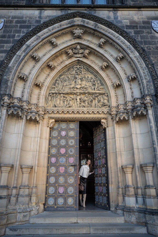 Almanac X Alcron in PRAGUE