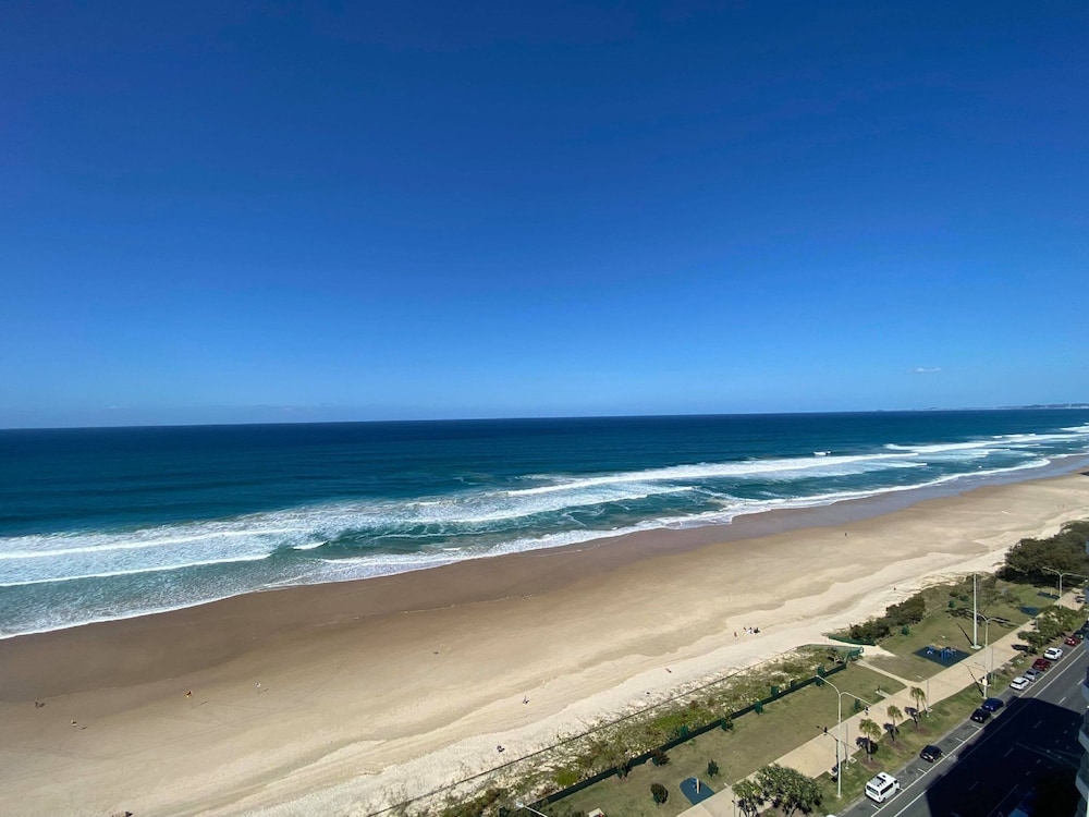 Hi Surf Beachfront Apartments 74/78