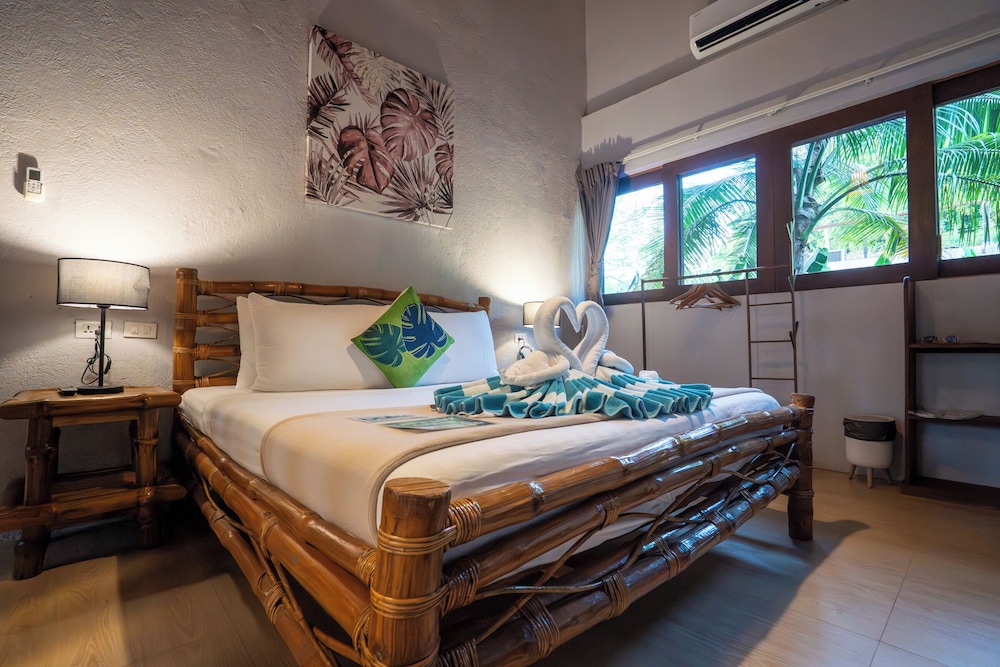 3 BEDROOMS, TRADITIONAL, VILLA, GARDEN VIEW, 2 BATHROOMS