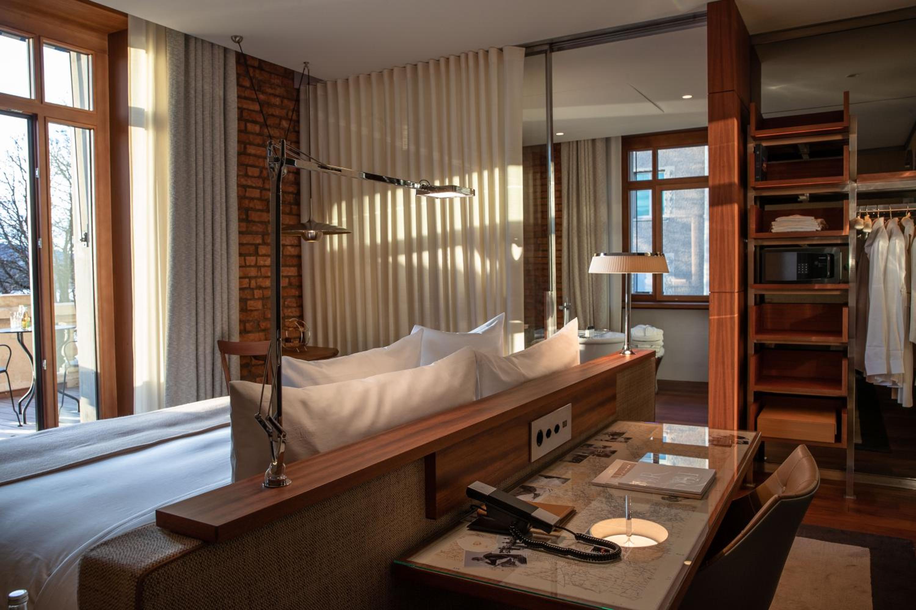 غرفة بريميير بسرير مزدوج بشرفة، La Reserve Eden au Lac Zurich 2/4