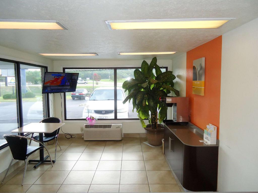 Motel6 Columbus, MS 7/25