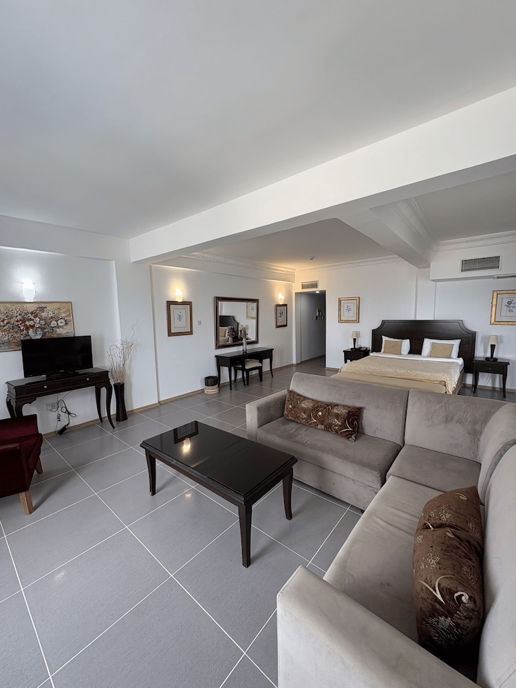 ADA BEACH HOTEL 29/50