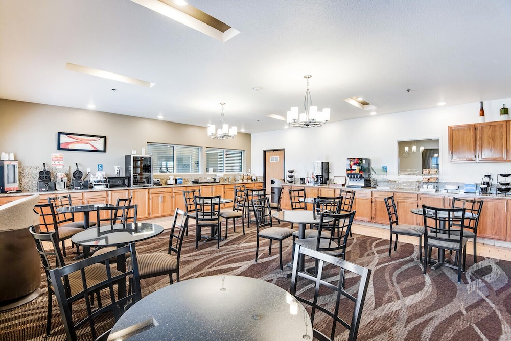 Best Western Firestone Inn & Suites 26/34