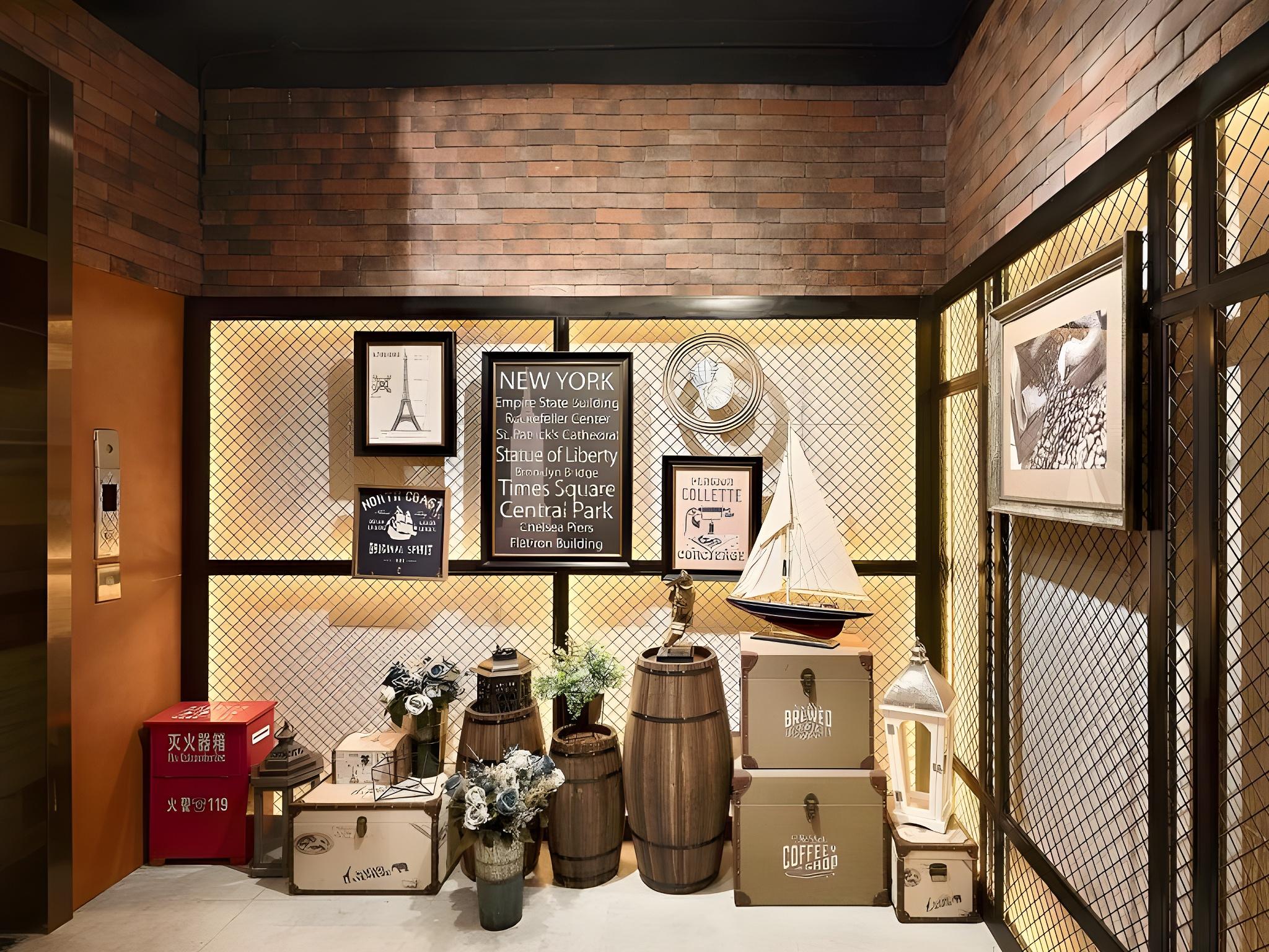 James Joyce Coffetel (Chengdu Kuanzhai Alley) 12/31