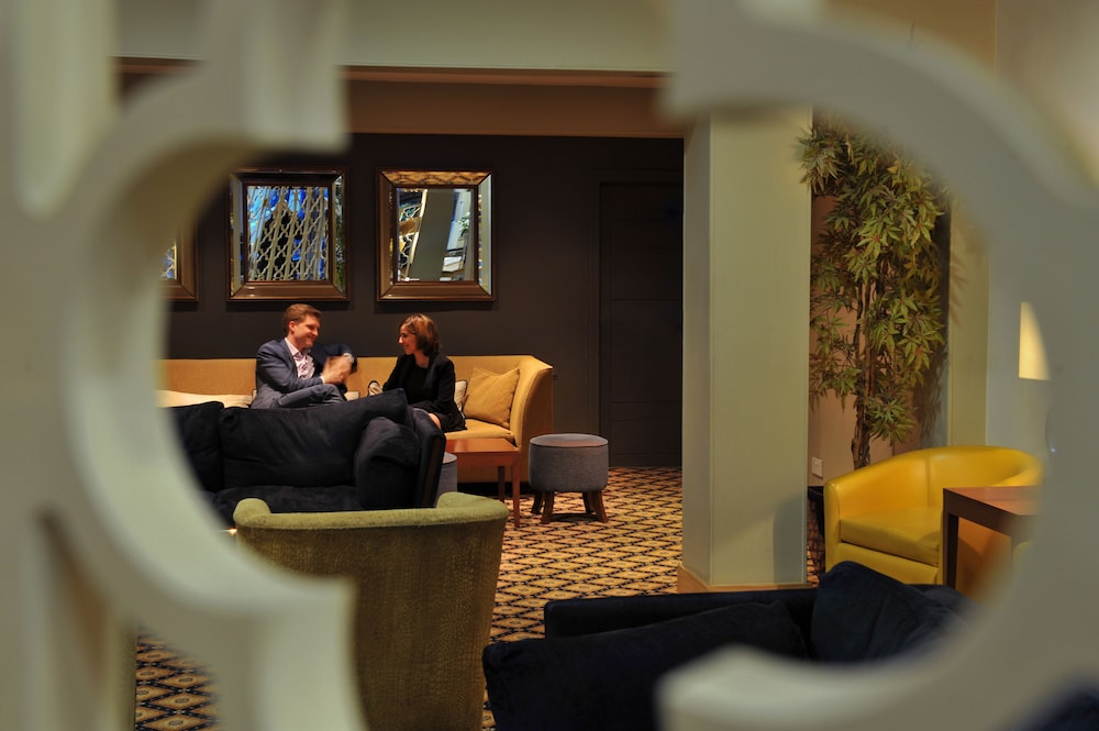 Antoinette Hotel Wimbledon 40/48