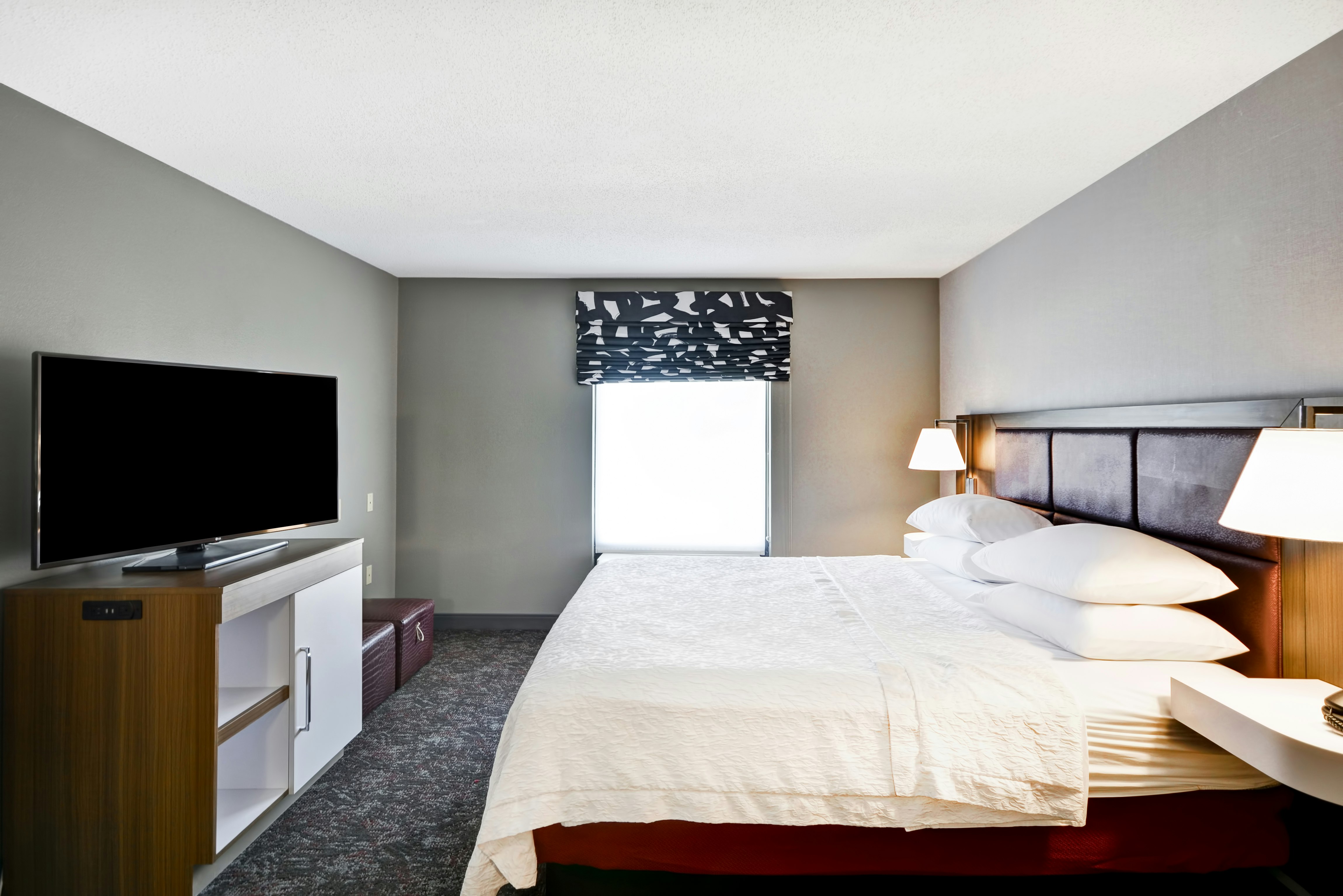 ROOM, KING BED