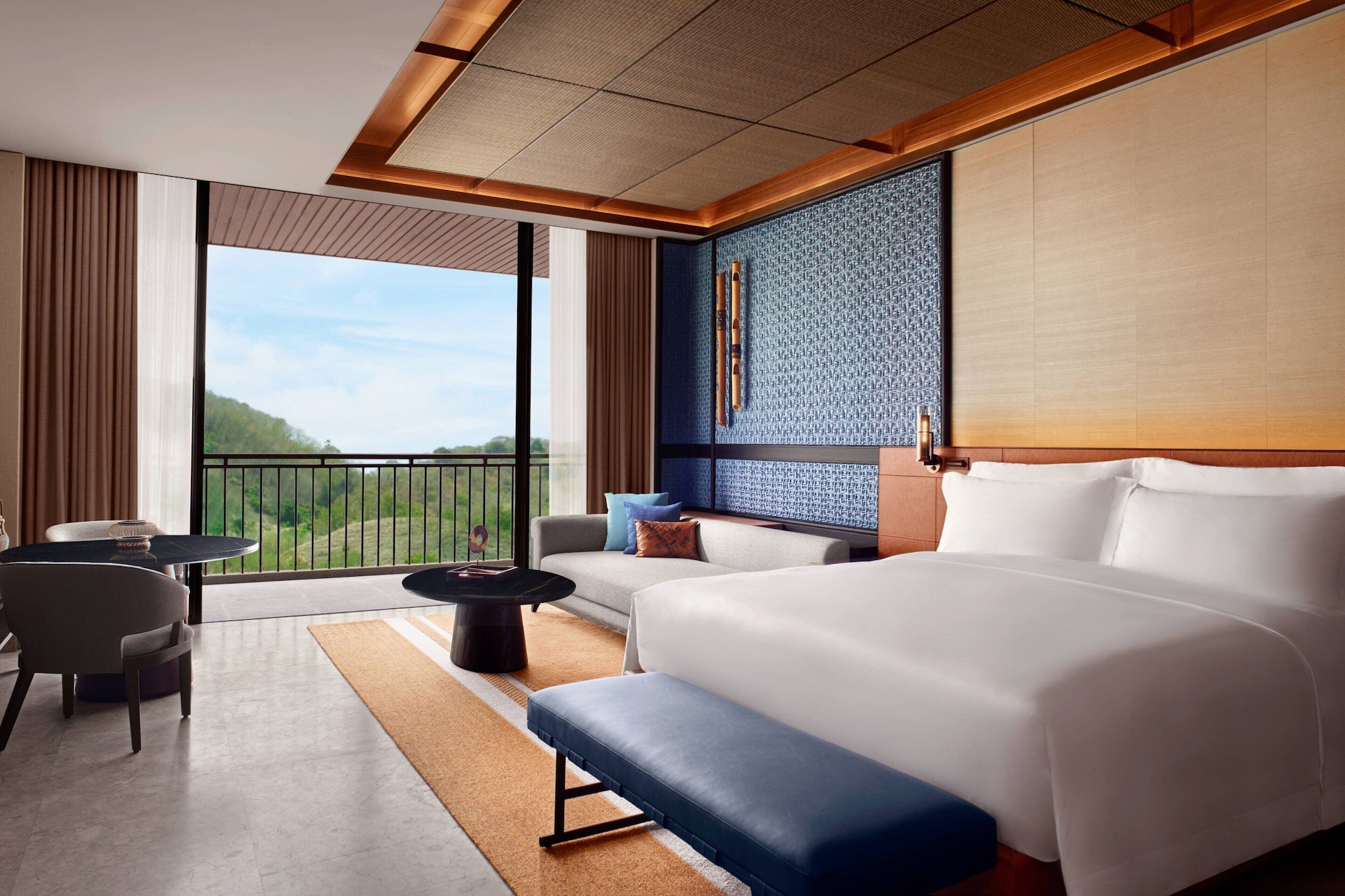 Junior Suite, King Bed, Resort View