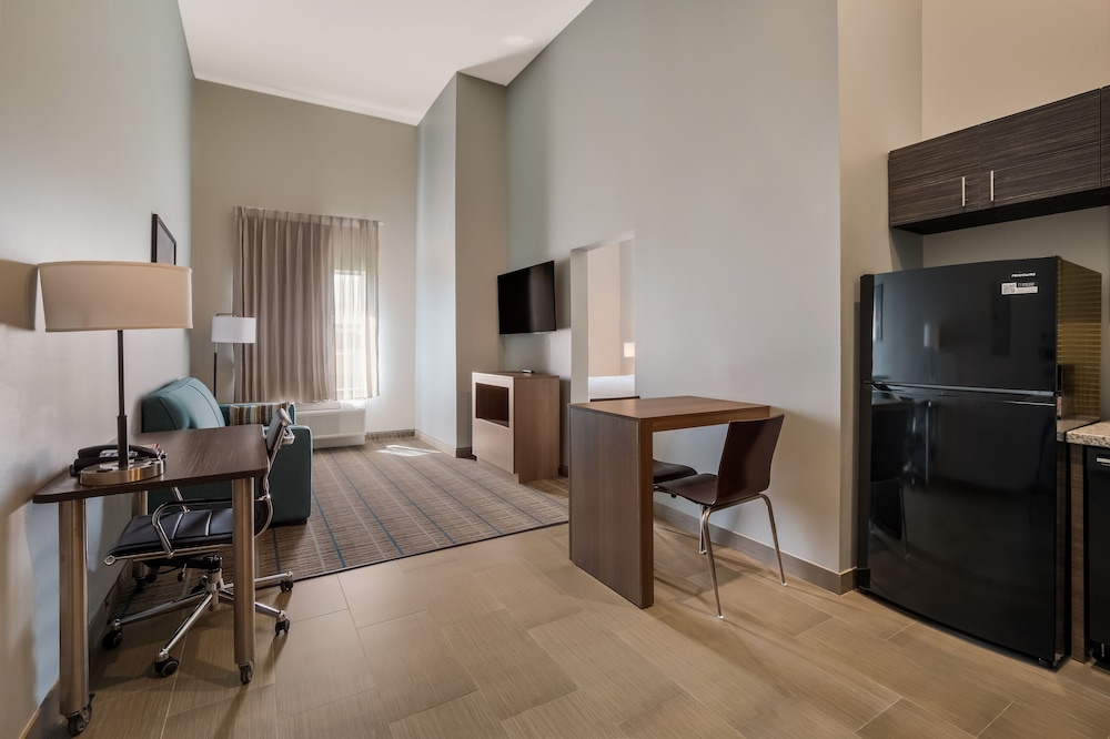 Hawthorn Extended Stay by Wyndham Sulphur (Lake Charles) 28/38
