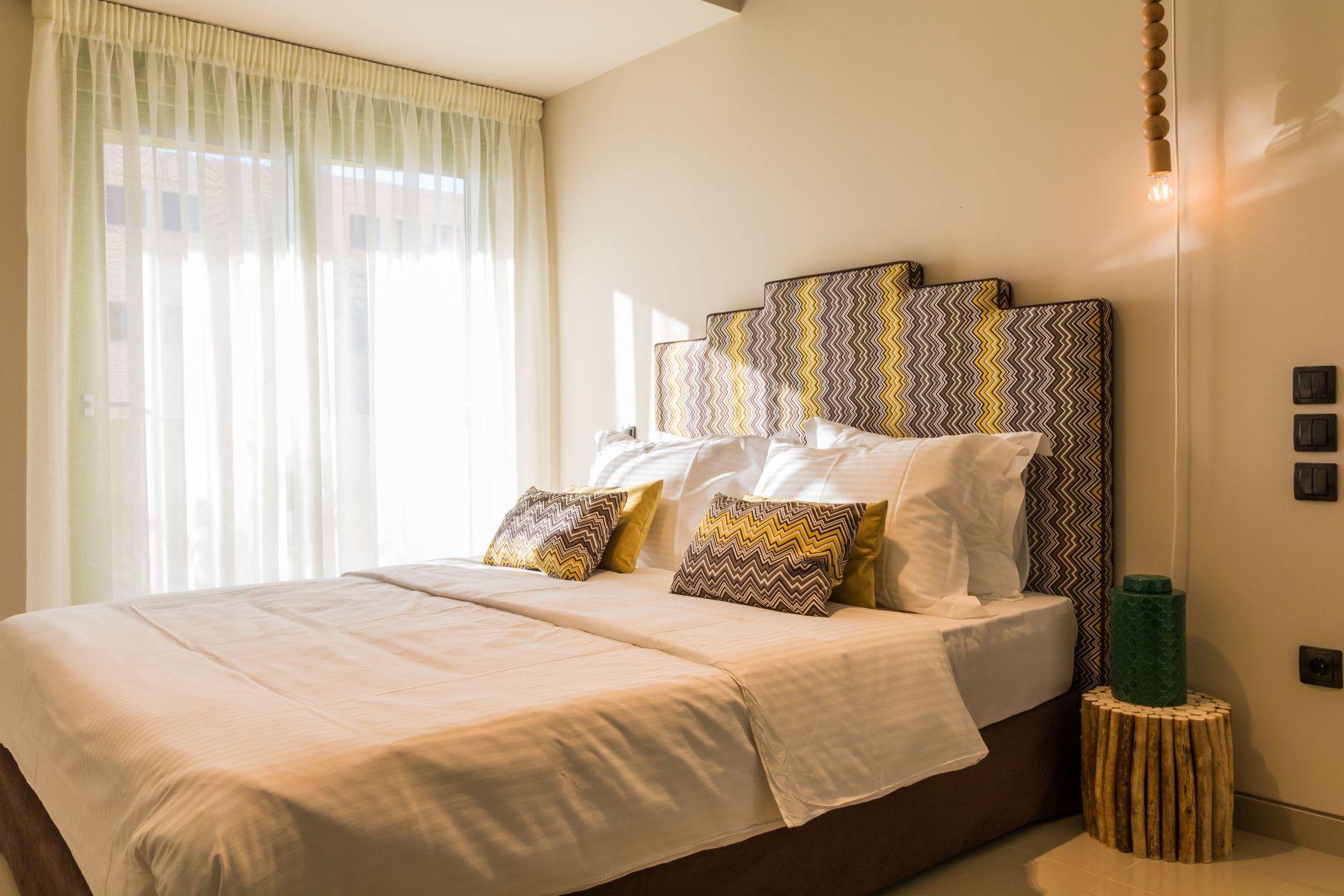 3 BEDROOMS, APARTMENT