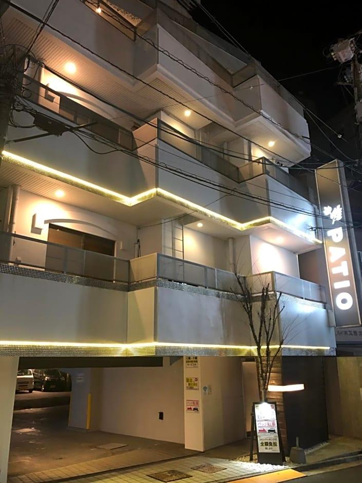 Hotel Patio 1/48
