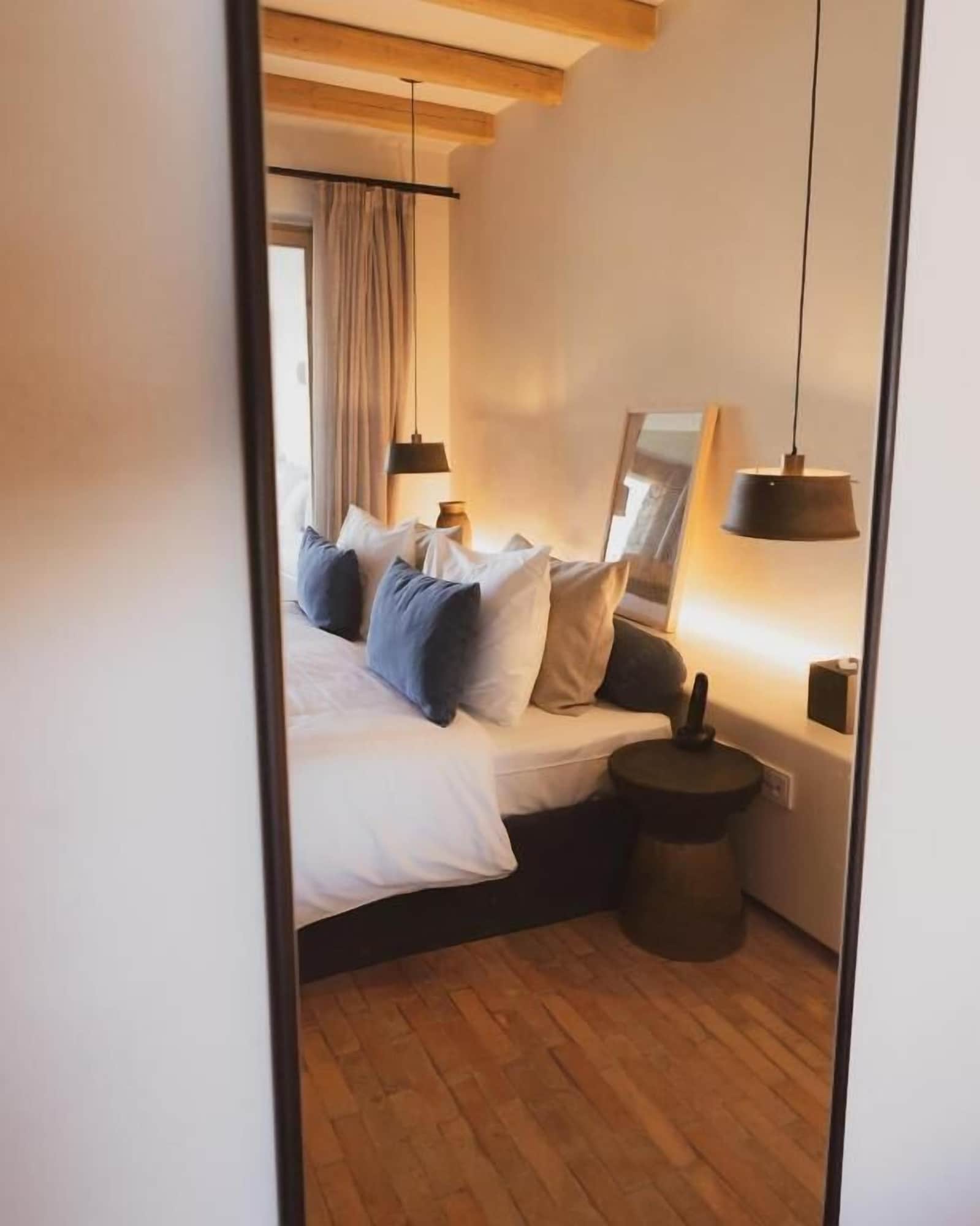 Signature, Suite, King Bed, Sea View, Plunge Pool
