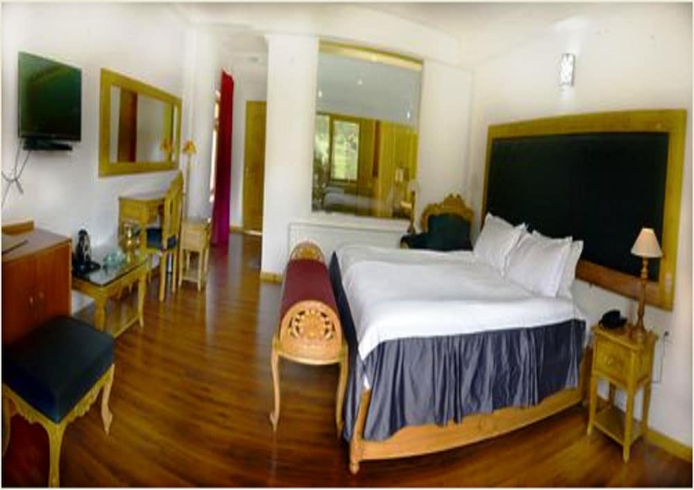 Grand Himalaya 14/50