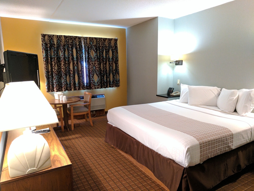 South Shore Inn 23/54